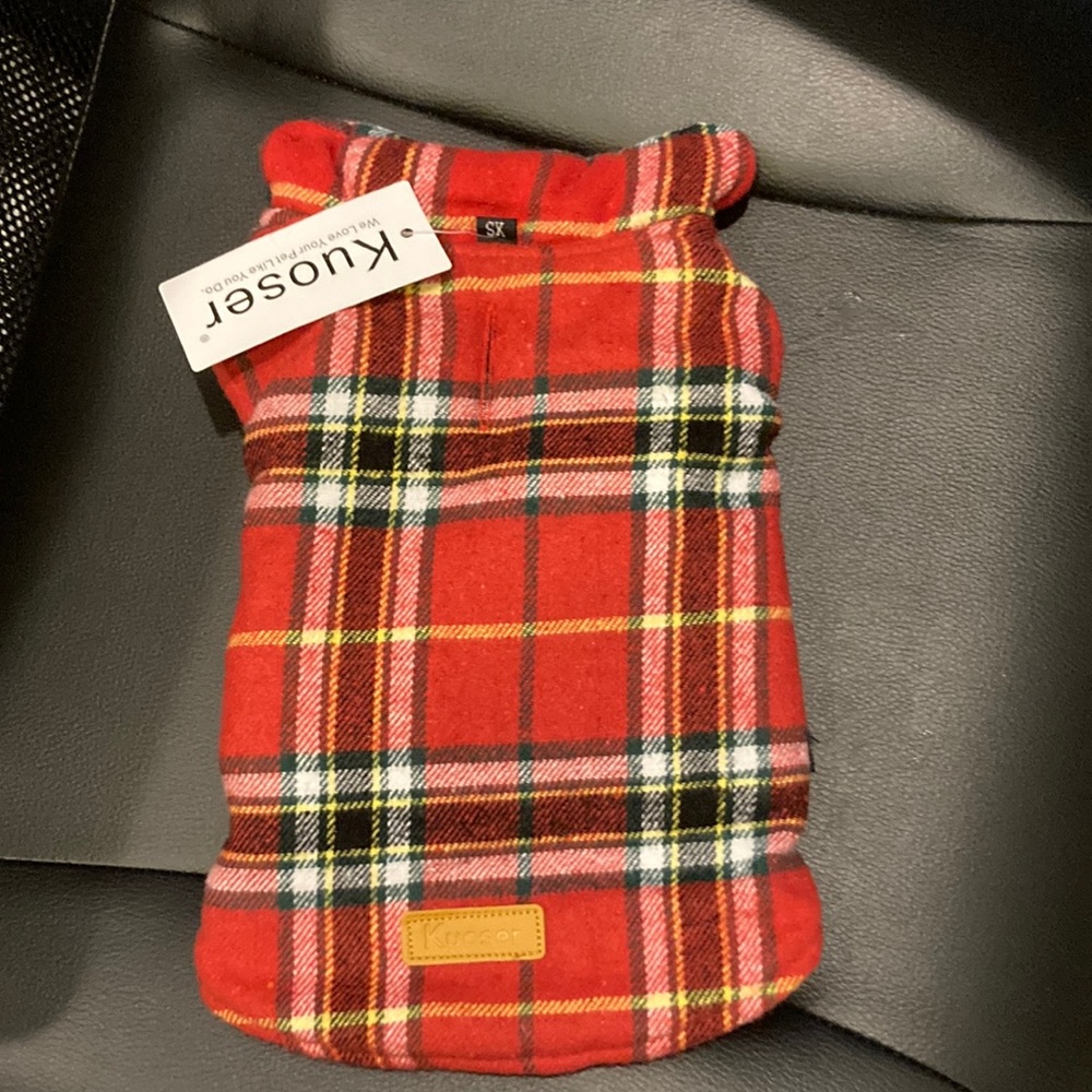 Xs Dog plaid vest NWT